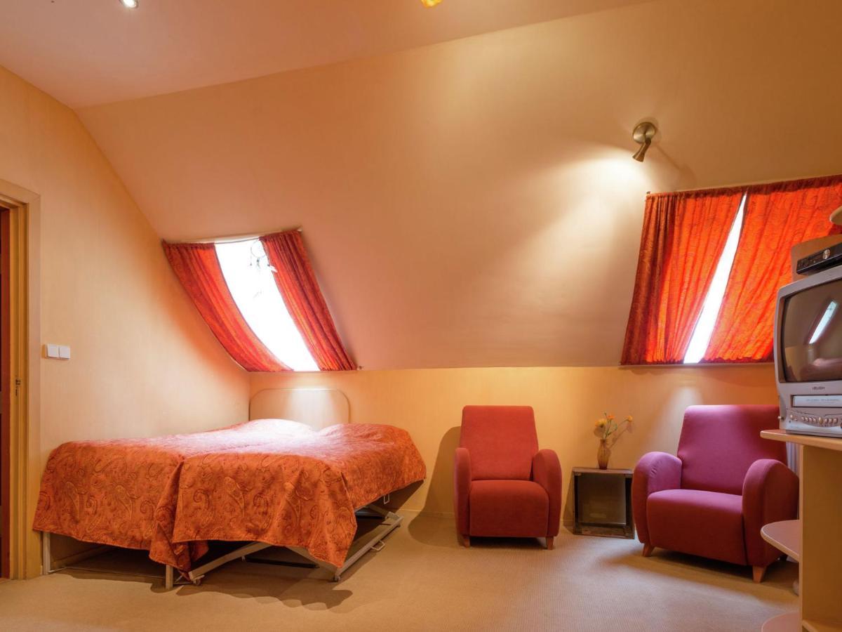 Quietly Located Farmhouse With Sauna And Hot Tub Balkbrug Dış mekan fotoğraf